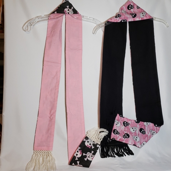 2 Lightly worn stylish scarves - Picture 2 of 2